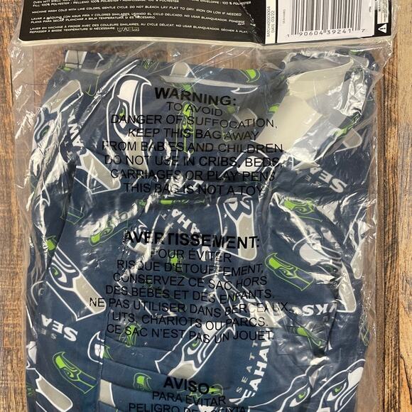 Northwest NFL 3 Piece Team Color and Logo Chef Set: Apron, Oven Mitt & Chef Hat - Picture 9 of 10